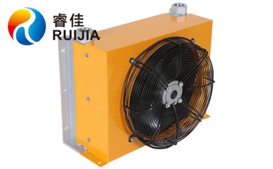 注塑機(jī)油冷卻器