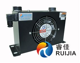 液壓站風冷油散熱器RJ-184側(cè)面.jpg 液壓站風冷油散熱器RJ-184側(cè)面.jpg