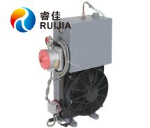 攪拌車?yán)鋮s器