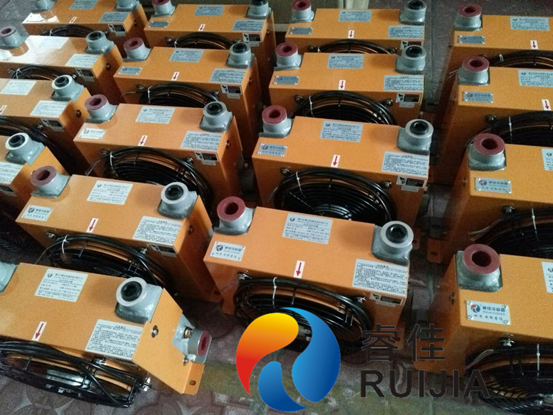 液壓系統(tǒng)<font color='red'>風(fēng)扇冷卻器</font>RJ-256H，客戶再次選購(gòu)