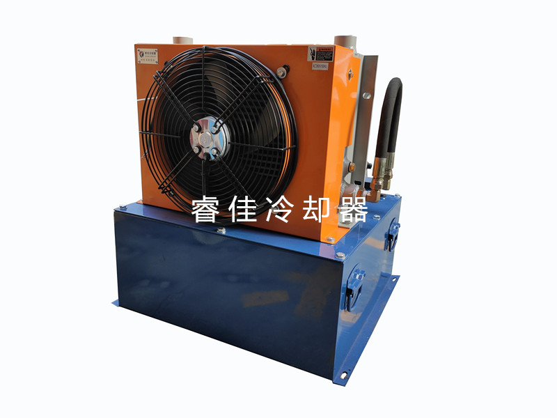 液壓系統(tǒng)為什么要安裝<font color='red'>液壓風(fēng)冷卻器</font>