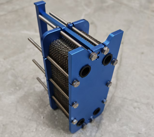 <font color='red'>板殼式換熱器</font>的結(jié)構(gòu)優(yōu)勢與應(yīng)用場合