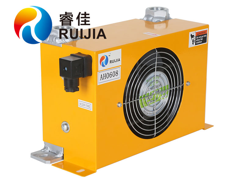 兒童<font color='red'>挖掘機散熱器</font>價格多少？